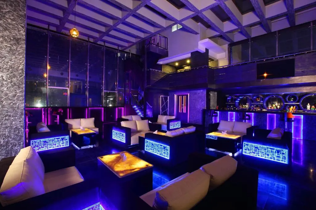 Garuda Luxury Sports Bar Setup